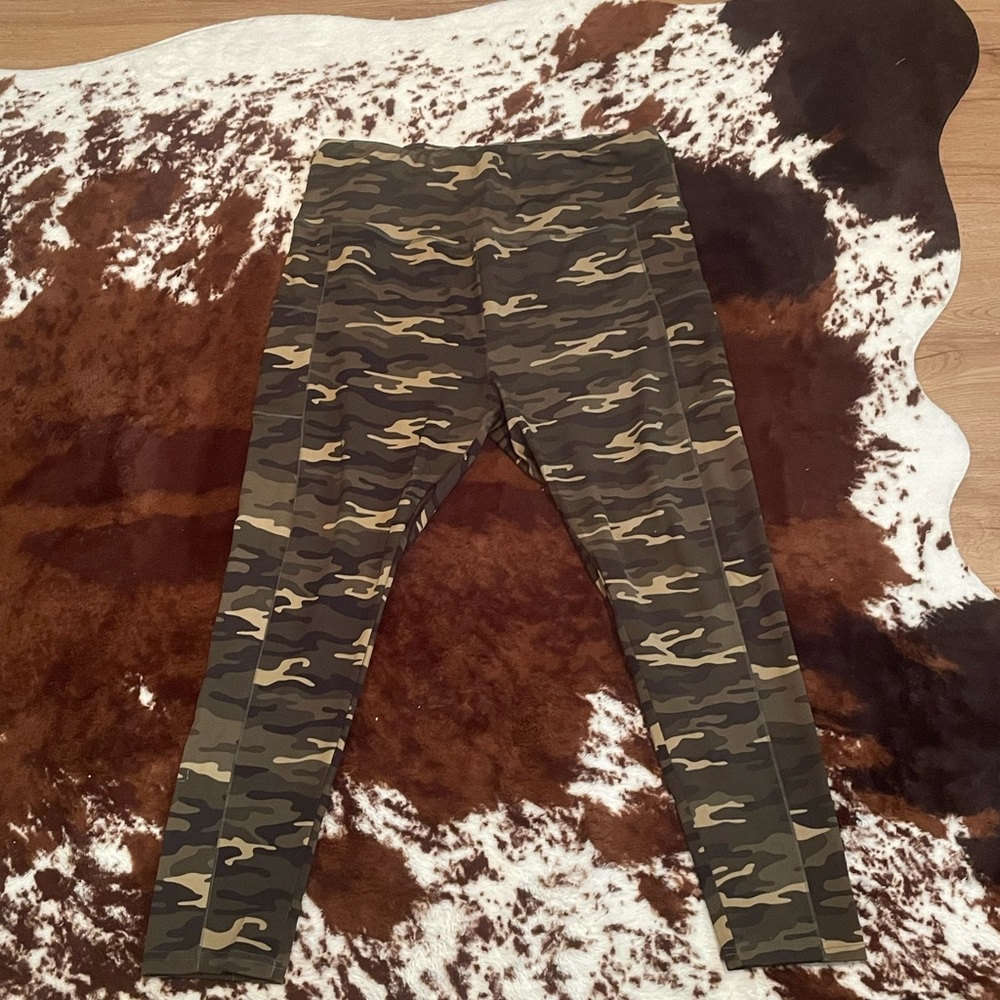 3x Camo Leggings